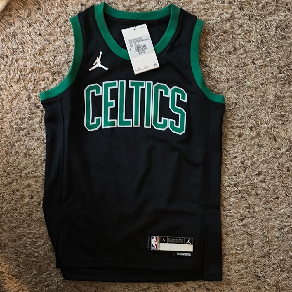 Celtics Black and Green Basketball Jersey brand new with tags !! Nice jersey 🔥